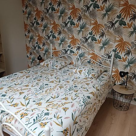 Charmante Maison En Pierres Sainte-Radegonde-des-Noyers Ngoại thất bức ảnh